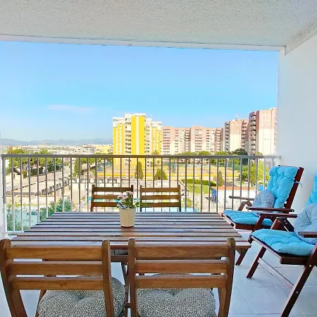 Global Properties, Nuevo En La Playa De